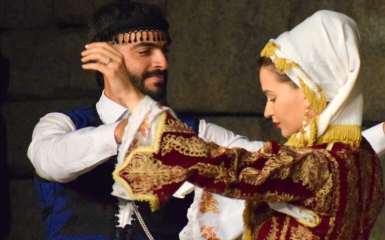 Μεσαίο Γυναικείο Απογευματινό